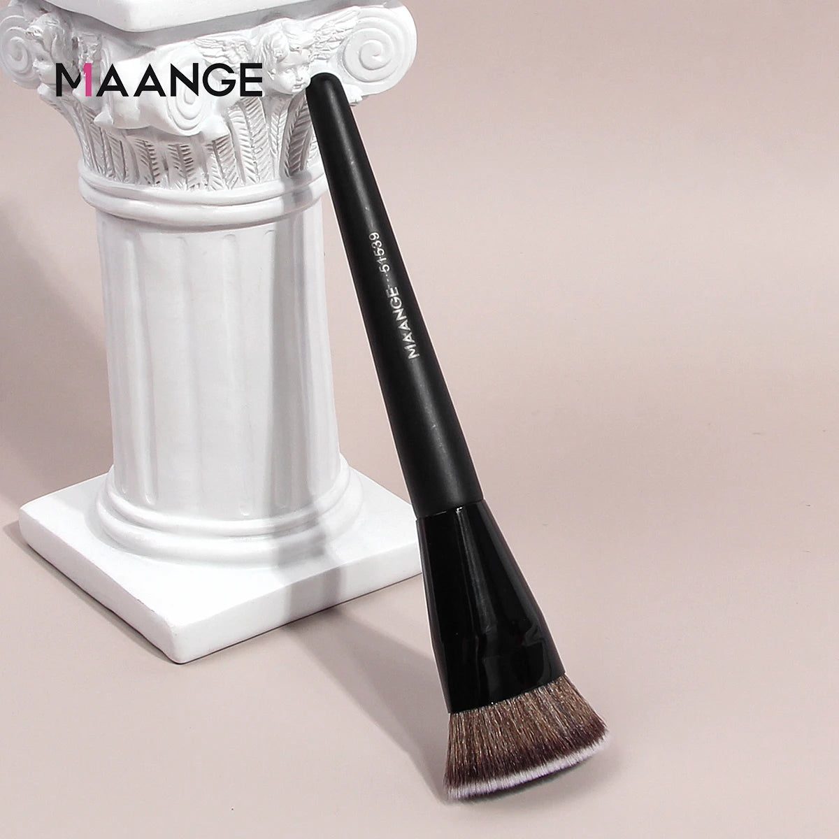 MAANGE Flat Foundation & Blush Brush – Skin-Friendly Makeup Tool